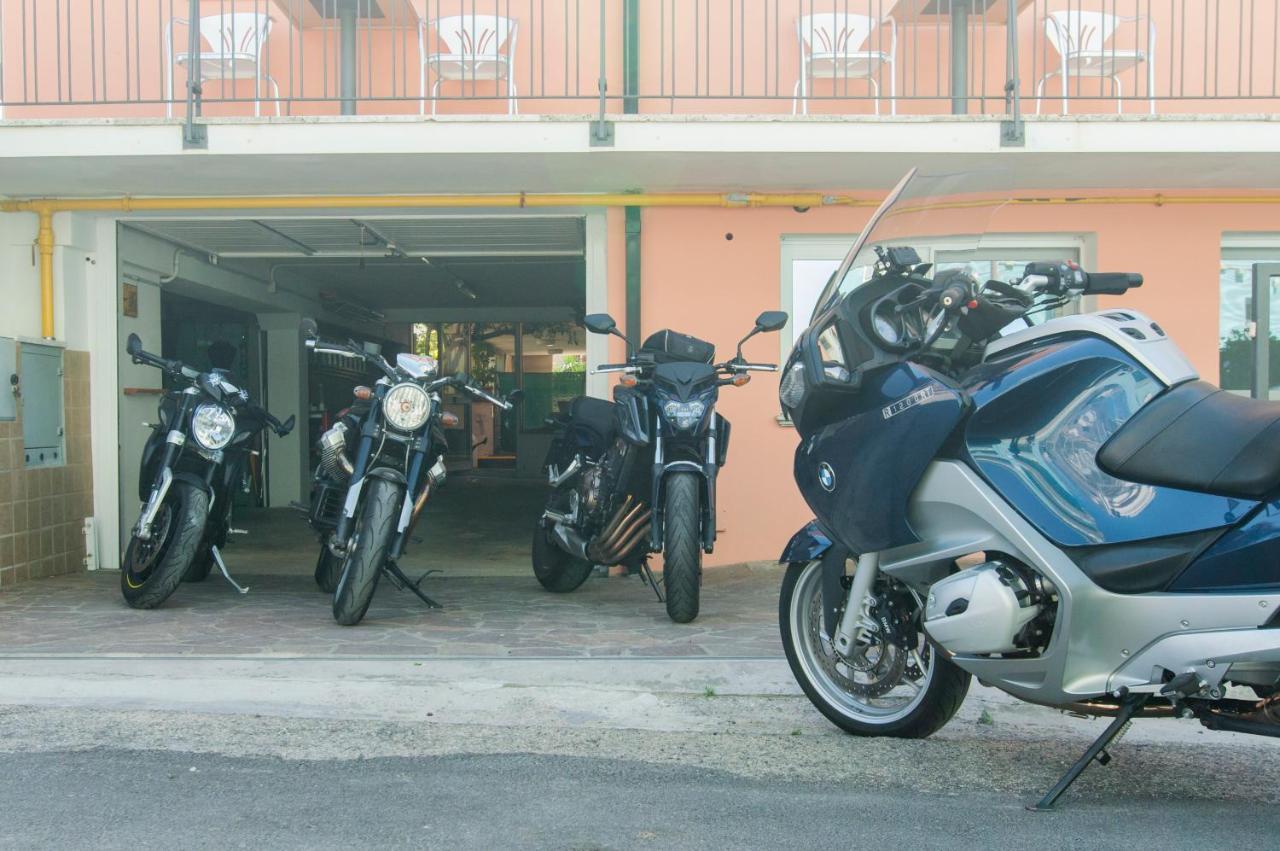 Hotel Greta B&B Rimini Luaran gambar