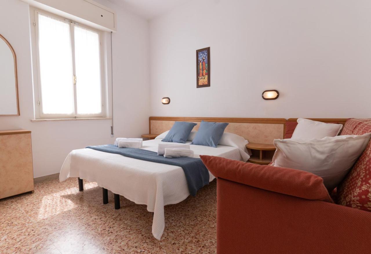 Hotel Greta B&B Rimini Luaran gambar