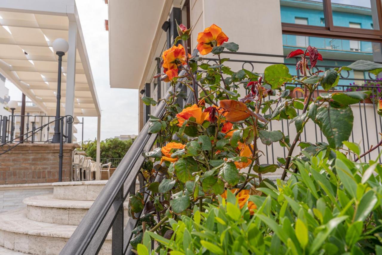 Hotel Greta B&B Rimini Luaran gambar