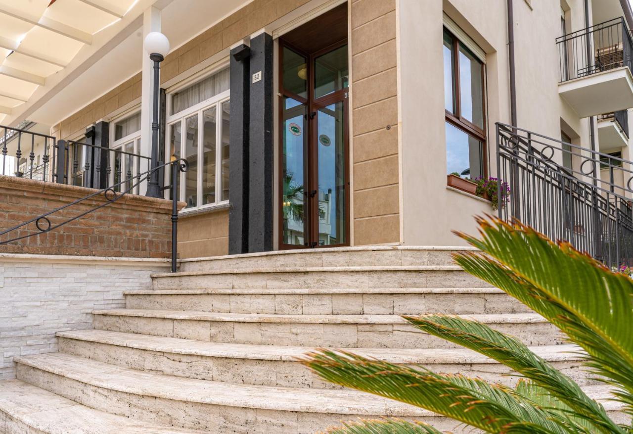 Hotel Greta B&B Rimini Luaran gambar