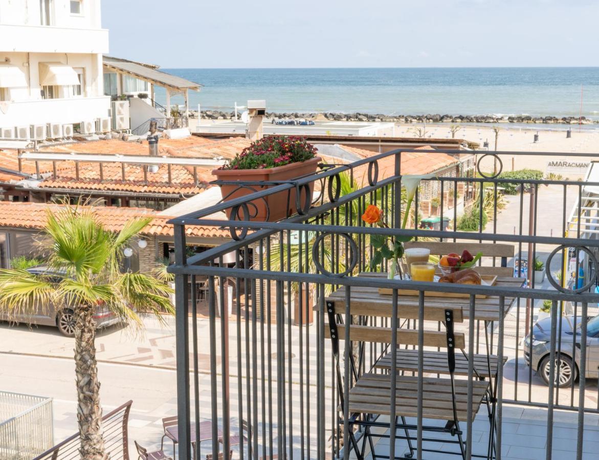 Hotel Greta B&B Rimini Luaran gambar