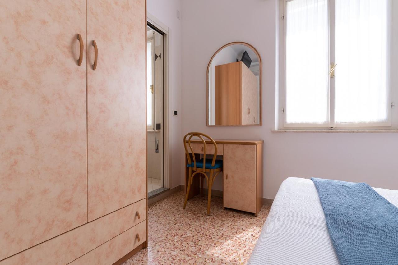 Hotel Greta B&B Rimini Luaran gambar