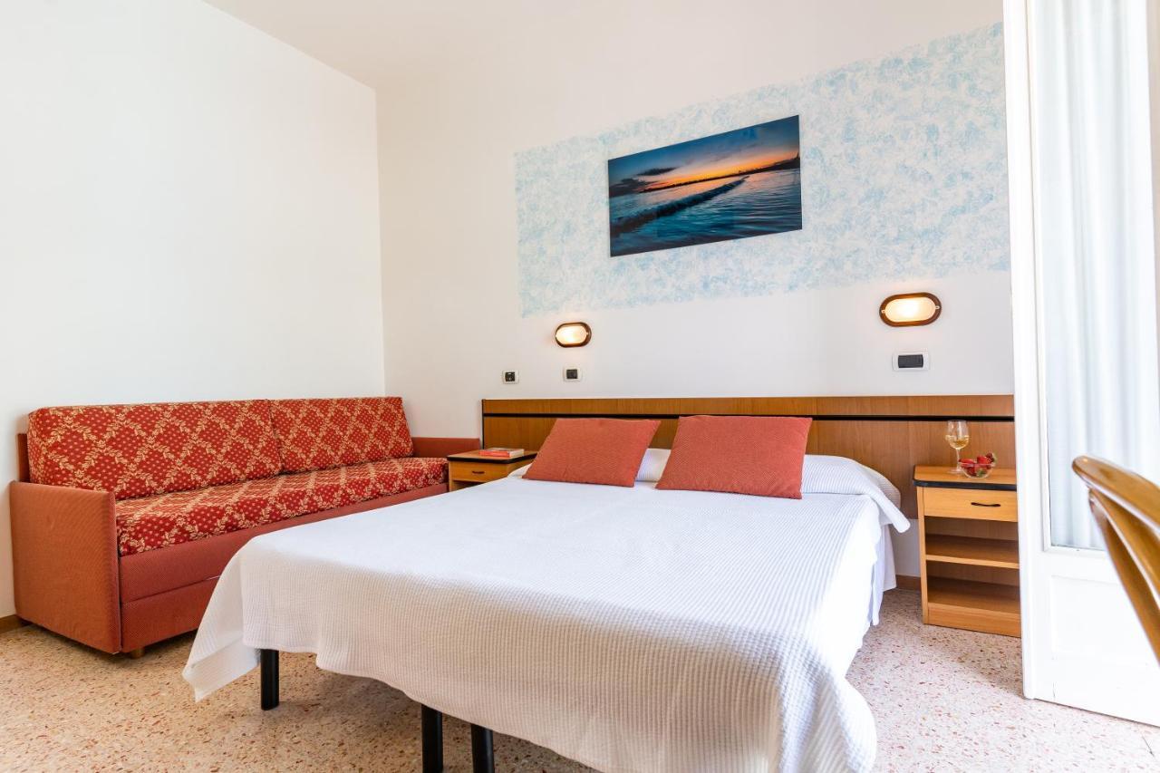 Hotel Greta B&B Rimini Luaran gambar