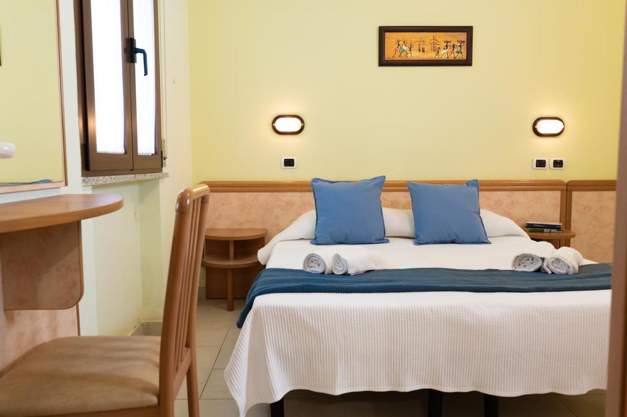 Hotel Greta B&B Rimini Luaran gambar