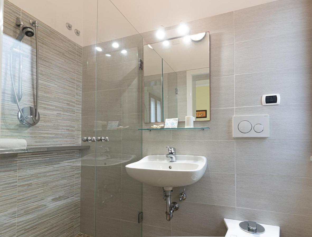 Hotel Greta B&B Rimini Luaran gambar