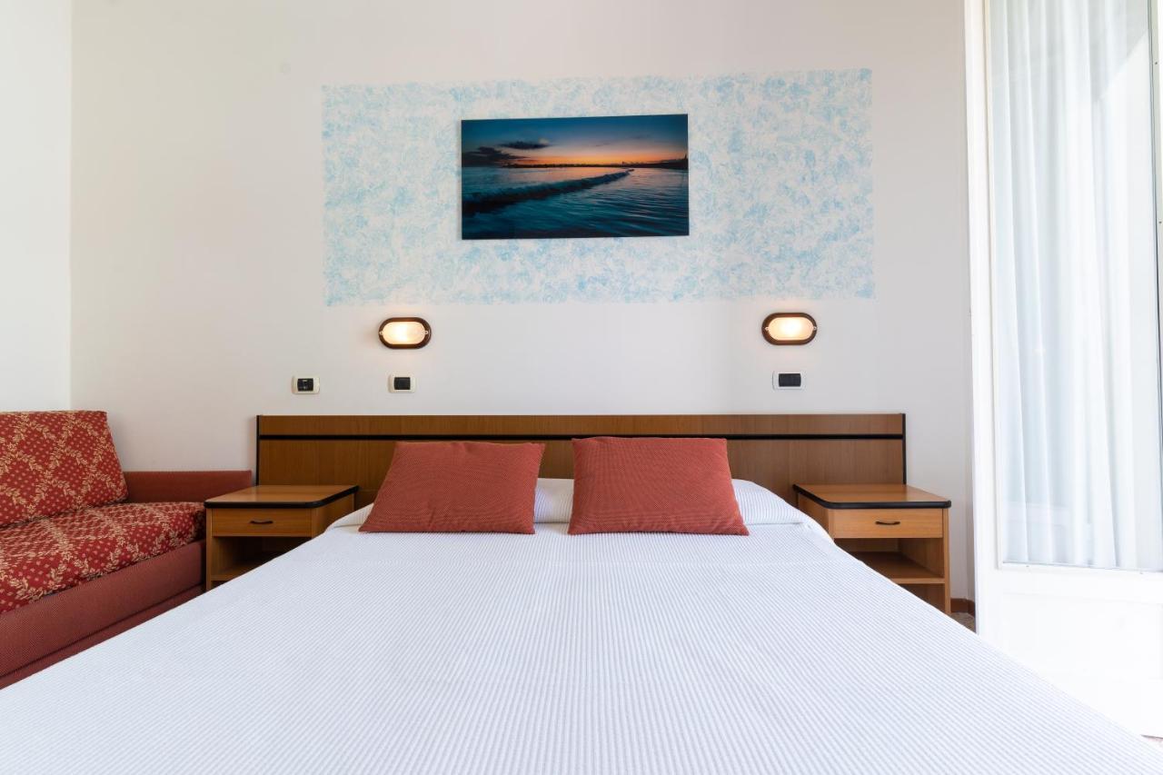 Hotel Greta B&B Rimini Luaran gambar