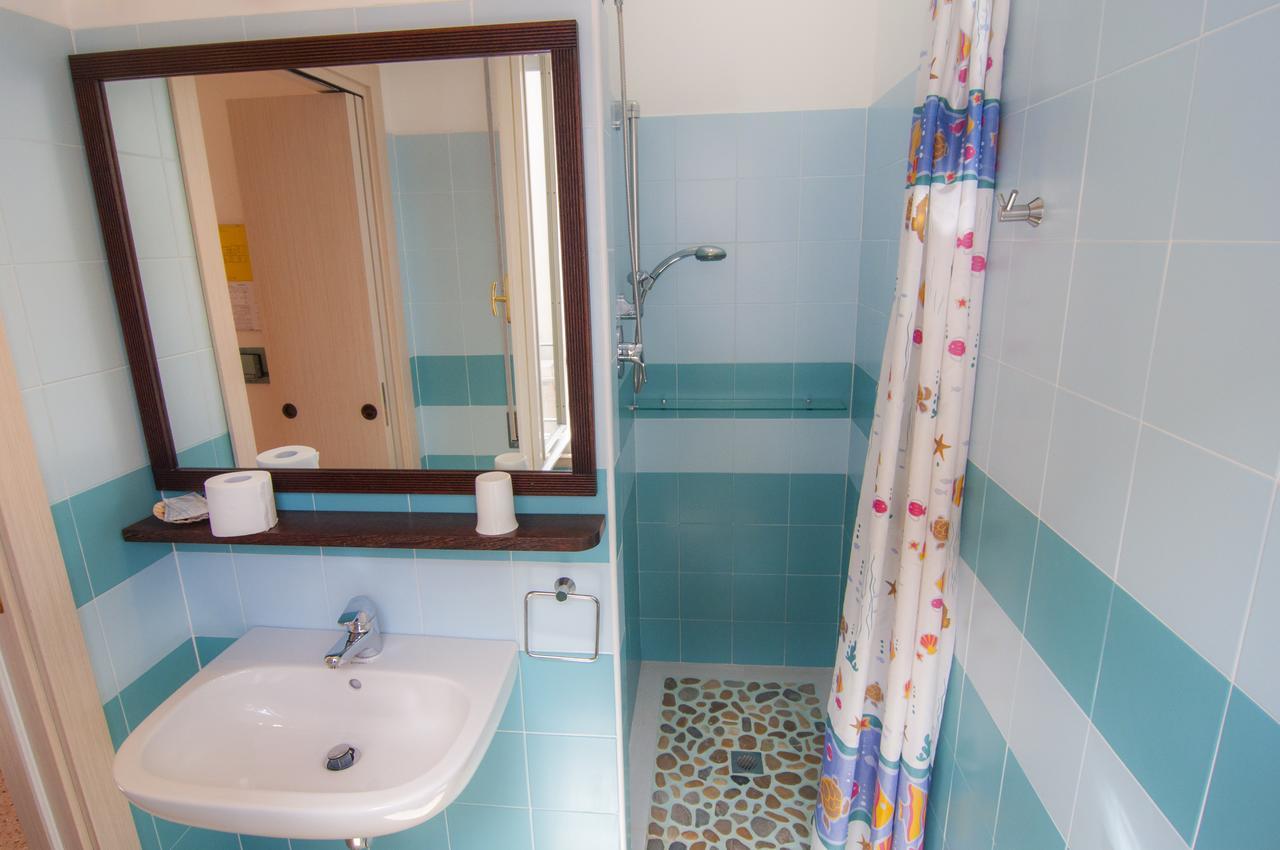 Hotel Greta B&B Rimini Luaran gambar