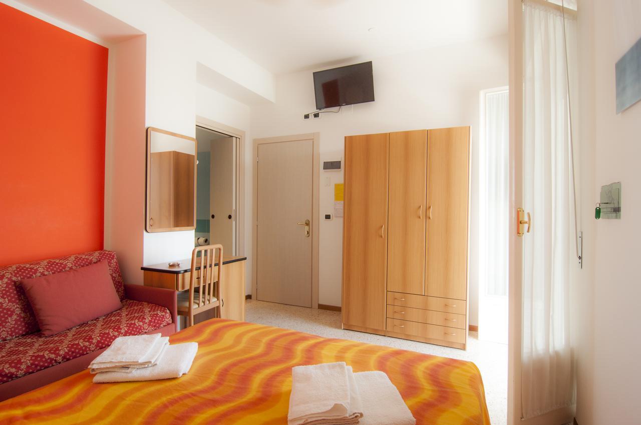 Hotel Greta B&B Rimini Luaran gambar